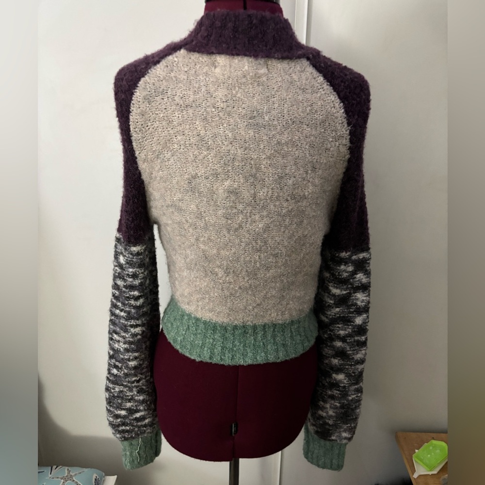 EUC Urban Outfitters multicolored Colorblock Women's Sweater, Size Small - Picture 3 of 3